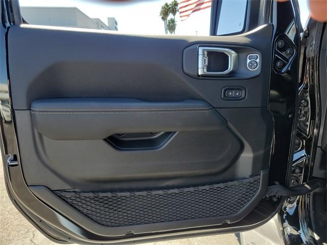 used 2025 Jeep Gladiator car, priced at $44,991