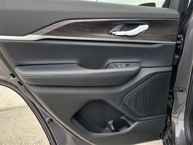 new 2025 Jeep Grand Cherokee car, priced at $41,445