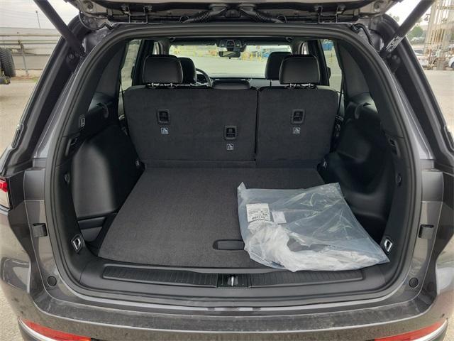 new 2025 Jeep Grand Cherokee car, priced at $41,445