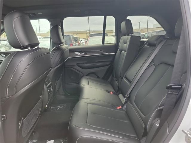 new 2025 Jeep Grand Cherokee car, priced at $42,946