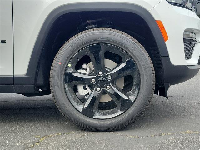 new 2025 Jeep Grand Cherokee car, priced at $42,946