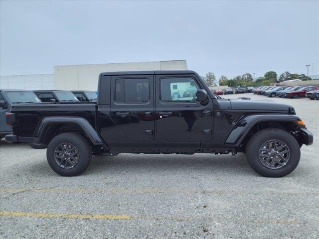 new 2024 Jeep Gladiator car, priced at $46,323