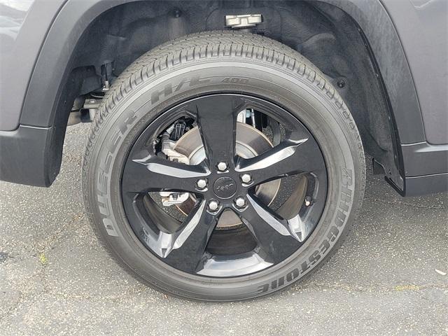 used 2023 Jeep Grand Cherokee car, priced at $32,804