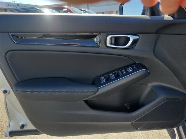 used 2025 Honda Civic Hybrid car, priced at $28,294