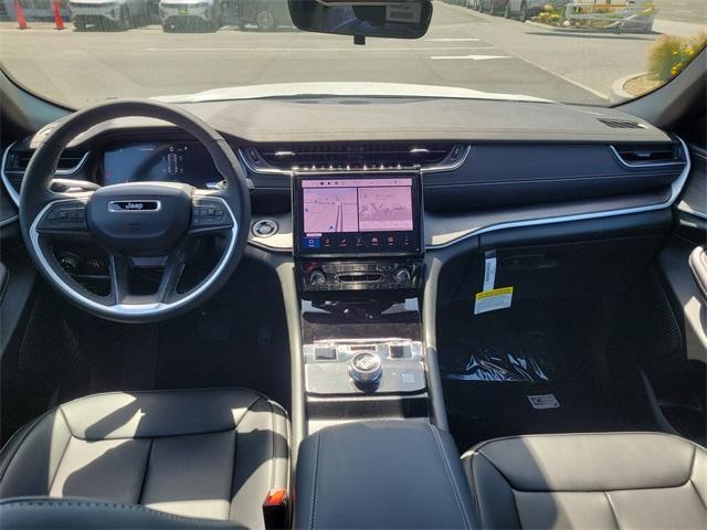 new 2025 Jeep Grand Cherokee car, priced at $41,554