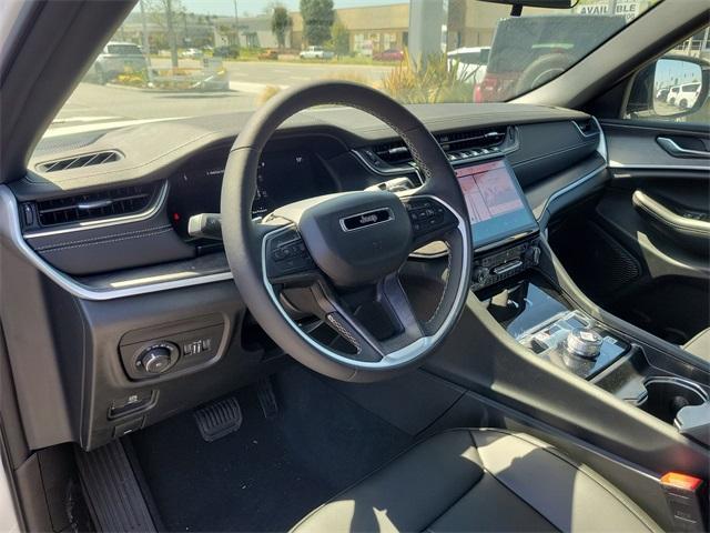 new 2025 Jeep Grand Cherokee car, priced at $41,554