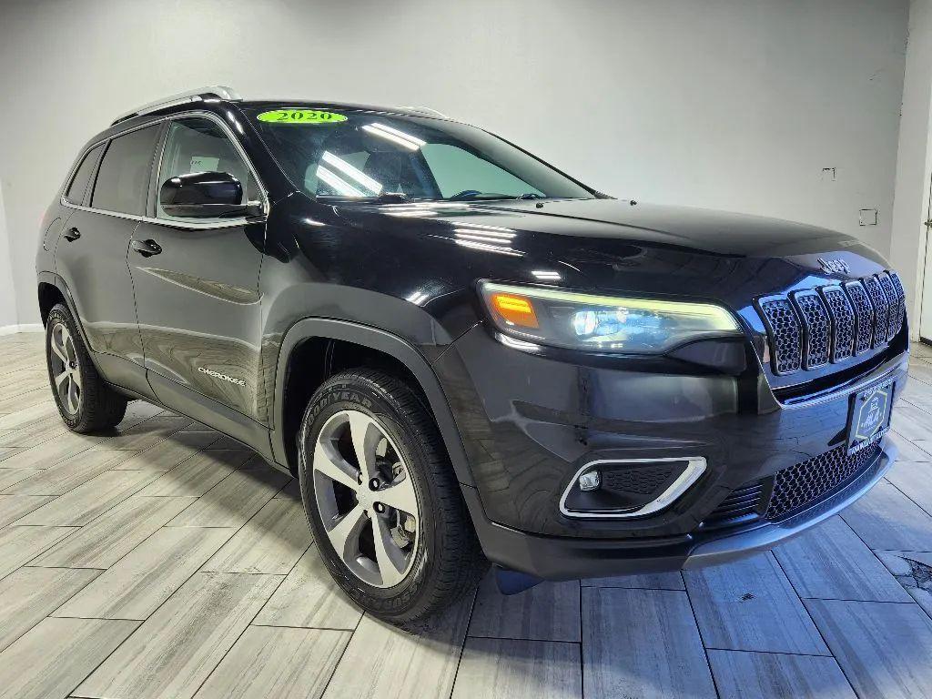 used 2020 Jeep Cherokee car, priced at $17,999