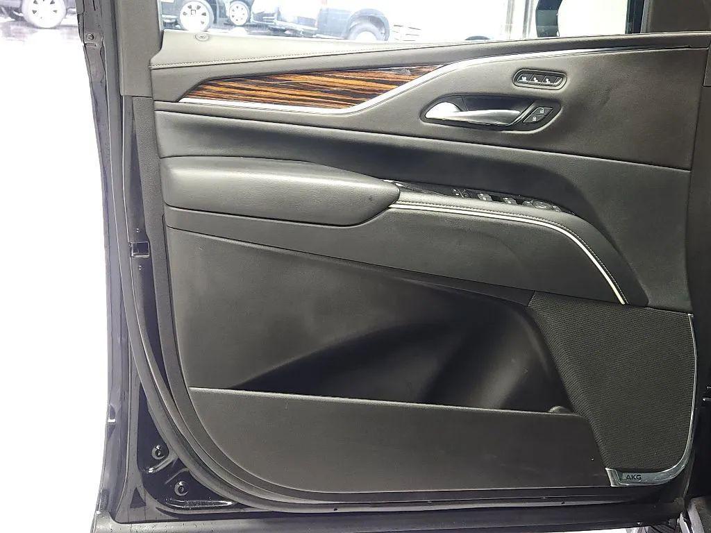 used 2023 Cadillac Escalade ESV car, priced at $61,245