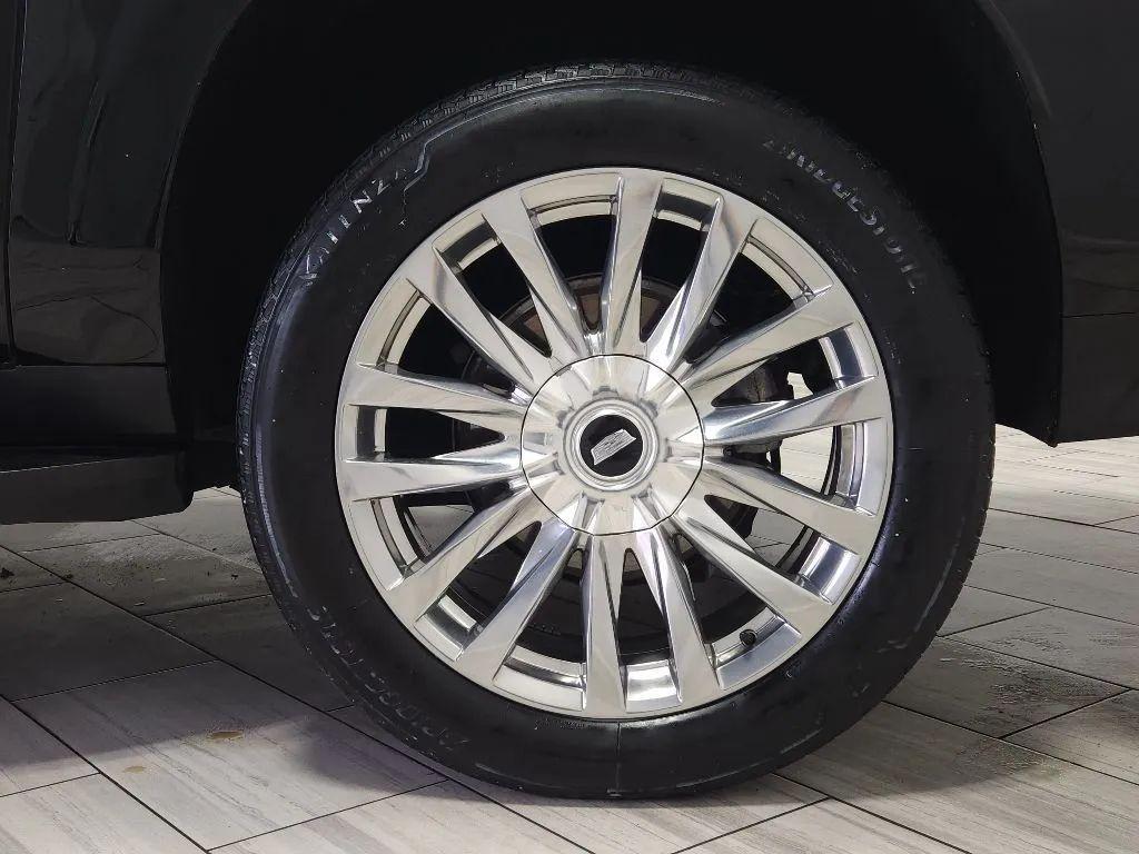 used 2023 Cadillac Escalade ESV car, priced at $61,245