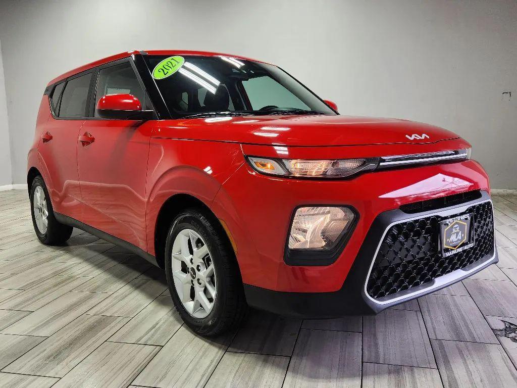 used 2022 Kia Soul car, priced at $14,999