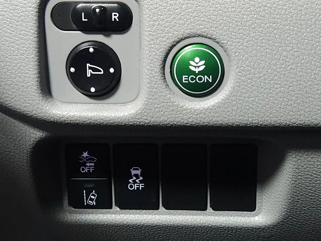 used 2021 Honda Pilot car, priced at $27,822