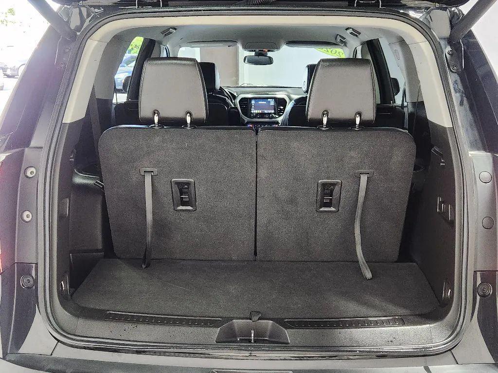 used 2023 GMC Acadia car, priced at $25,999