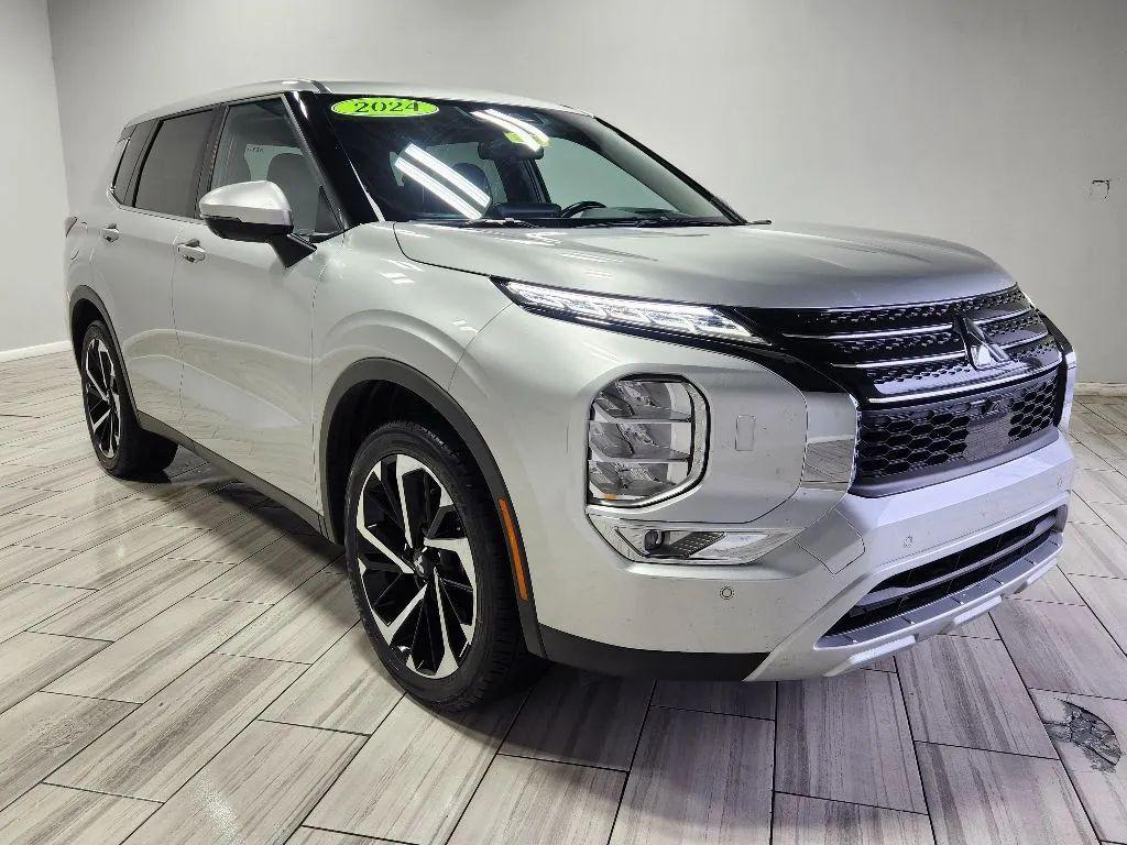 used 2024 Mitsubishi Outlander car, priced at $24,499