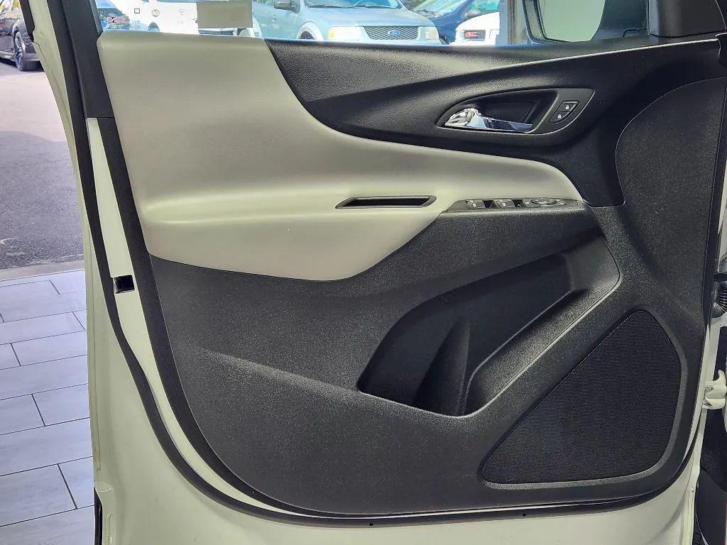 used 2022 Chevrolet Equinox car, priced at $18,199