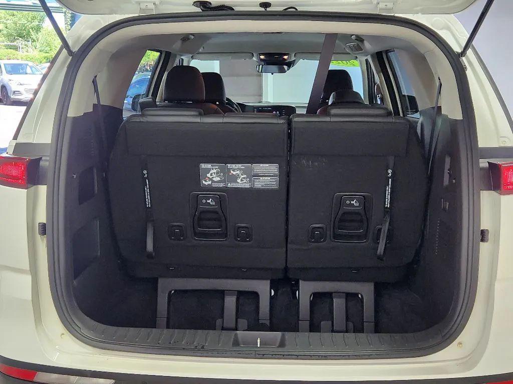 used 2022 Kia Carnival car, priced at $24,999