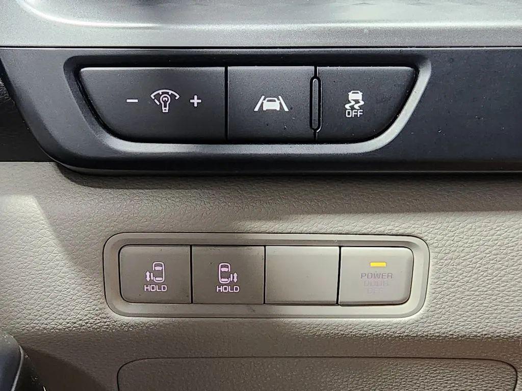 used 2022 Kia Carnival car, priced at $24,999