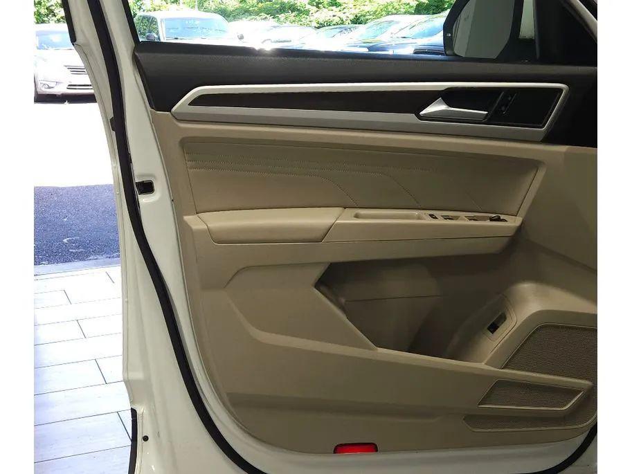 used 2022 Volkswagen Atlas car, priced at $26,999
