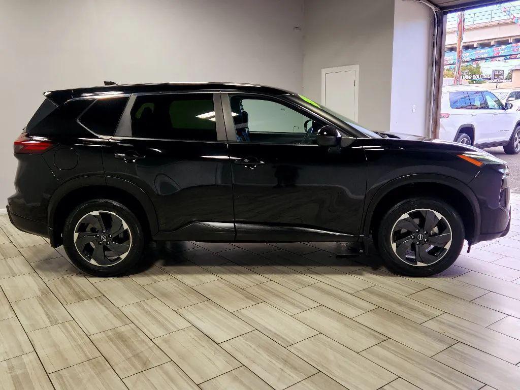 used 2024 Nissan Rogue car, priced at $24,985