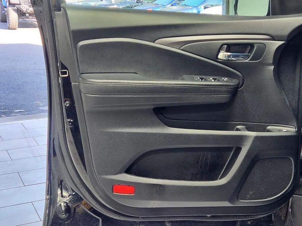 used 2021 Honda Passport car, priced at $21,499