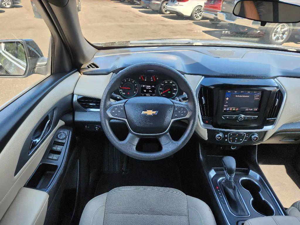 used 2023 Chevrolet Traverse car, priced at $24,948