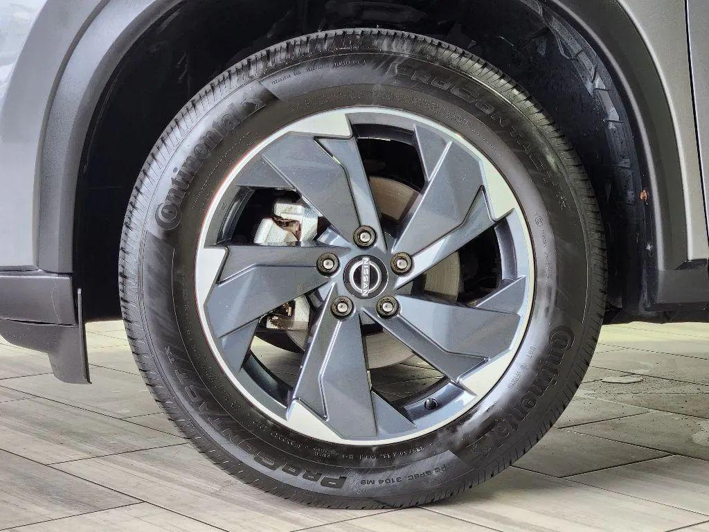 used 2024 Nissan Rogue car, priced at $21,895