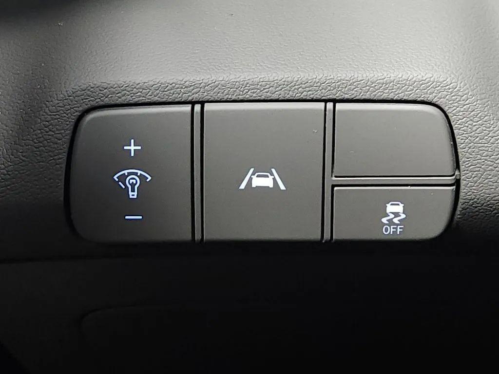 used 2022 Hyundai Elantra car, priced at $14,899