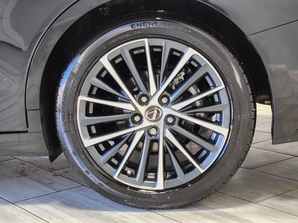 used 2022 Lexus ES 350 car, priced at $29,877