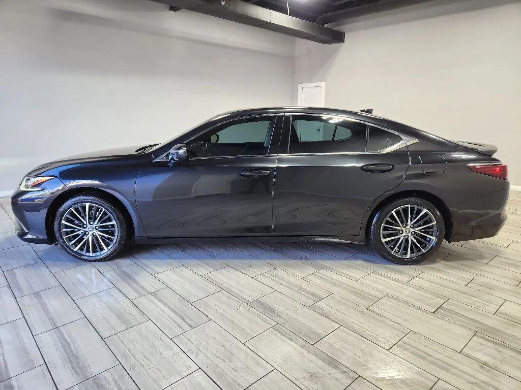 used 2022 Lexus ES 350 car, priced at $29,877