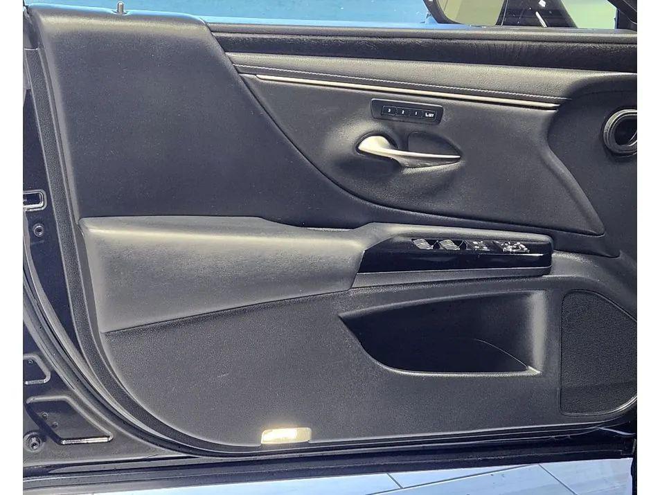 used 2022 Lexus ES 350 car, priced at $29,877