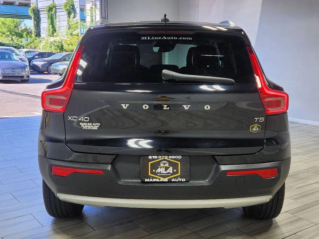 used 2022 Volvo XC40 car, priced at $19,999