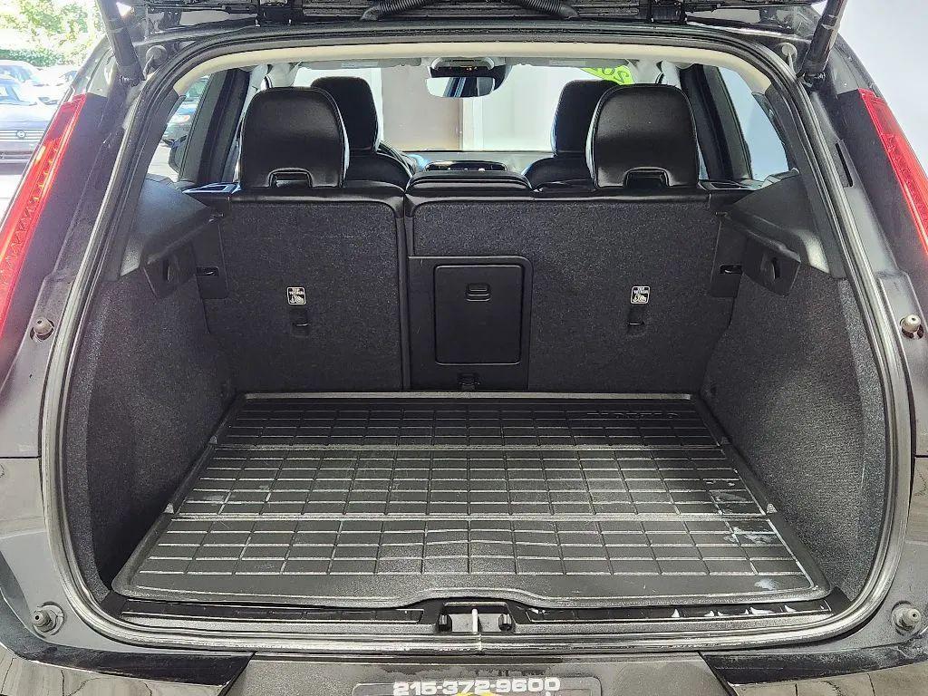 used 2022 Volvo XC40 car, priced at $19,999