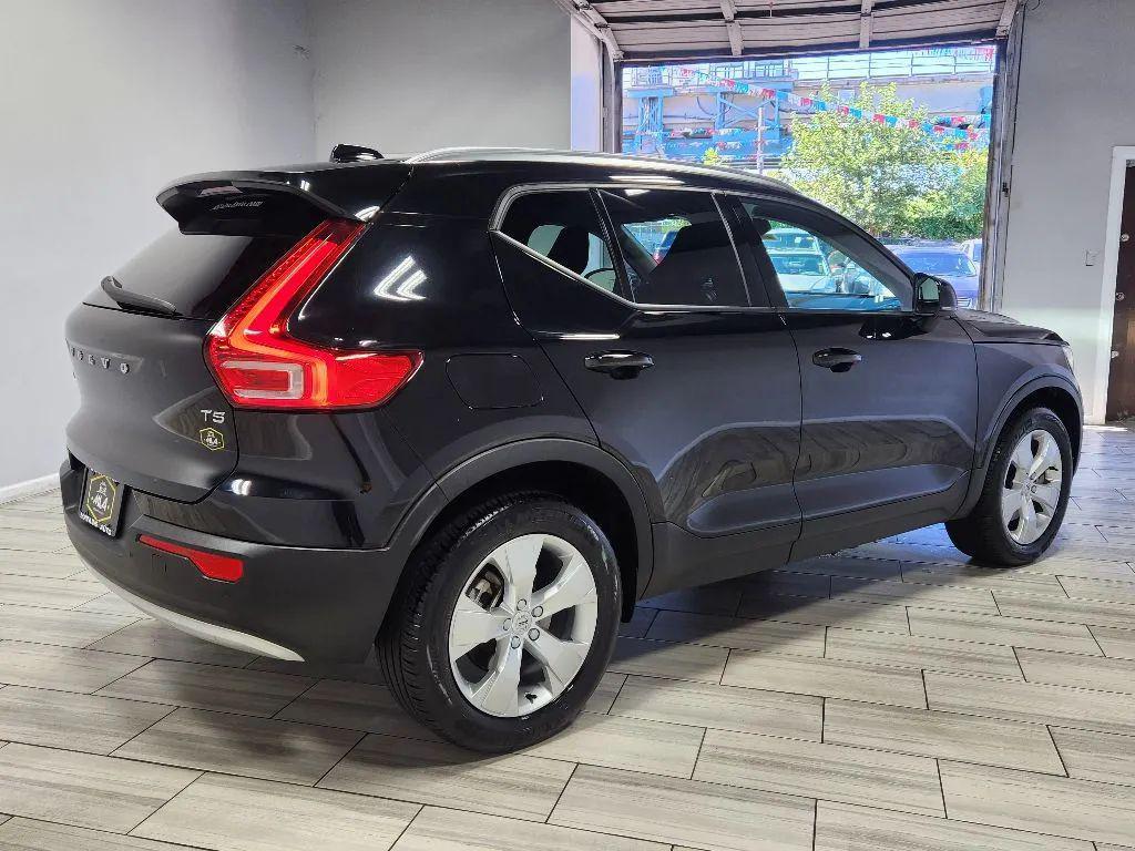 used 2022 Volvo XC40 car, priced at $19,999