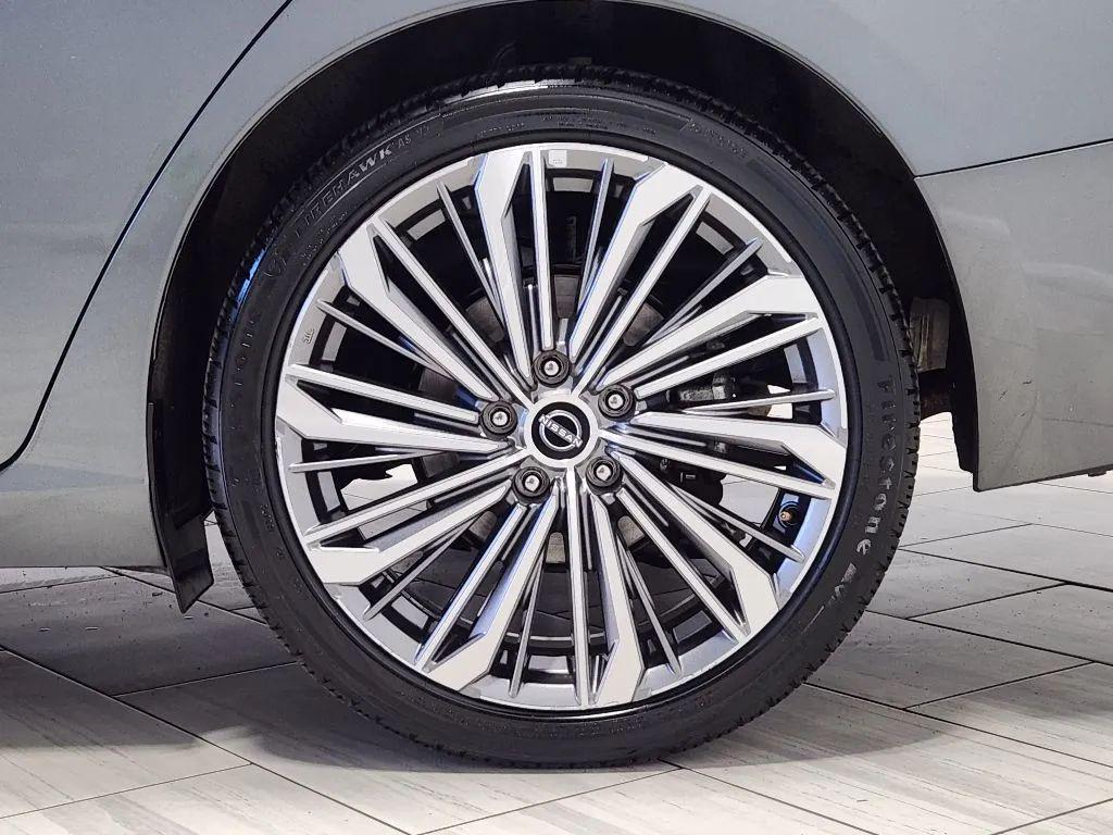 used 2023 Nissan Altima car, priced at $19,999