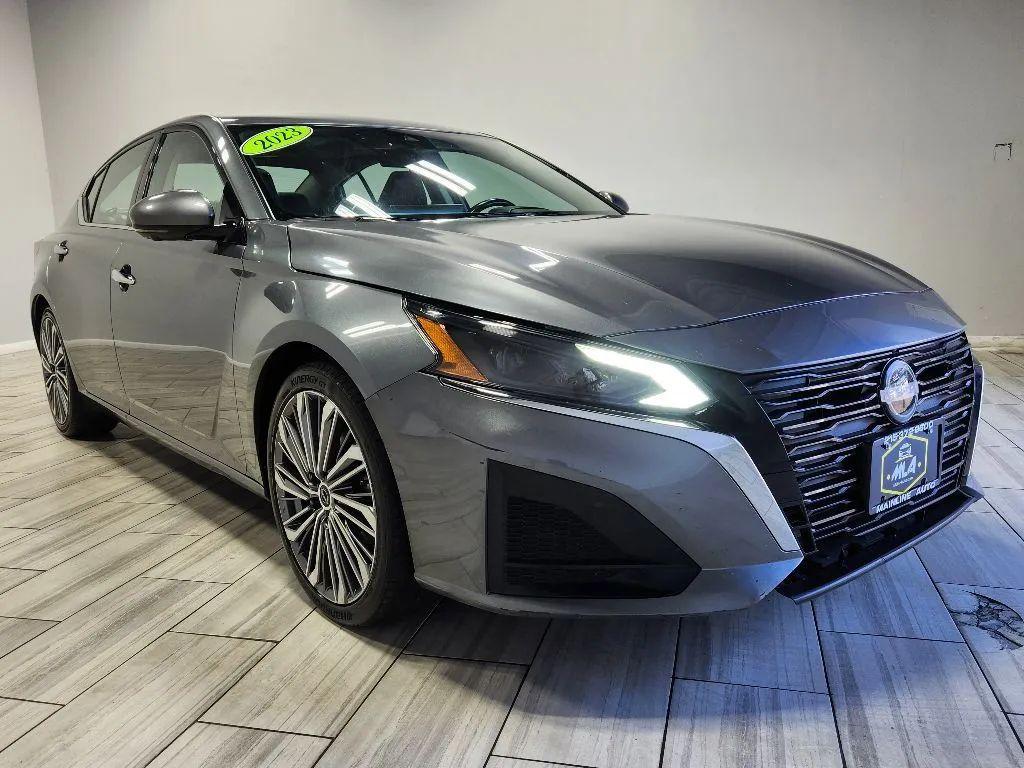 used 2023 Nissan Altima car, priced at $19,999