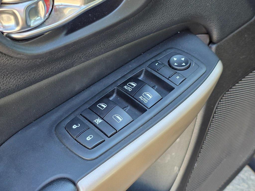 used 2018 Jeep Cherokee car, priced at $15,999