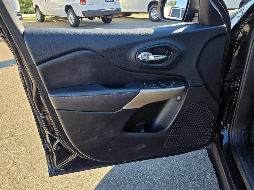 used 2018 Jeep Cherokee car, priced at $15,999