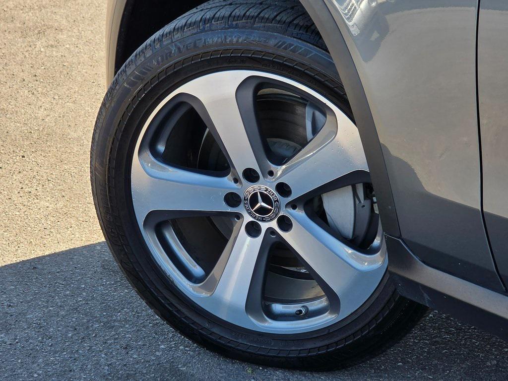 used 2019 Mercedes-Benz GLC 300 car, priced at $17,888