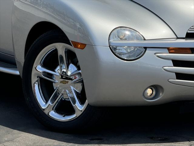 used 2005 Chevrolet SSR car, priced at $29,995