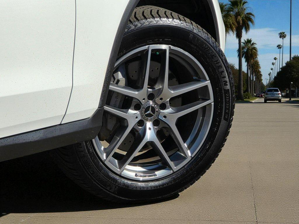 used 2019 Mercedes-Benz GLC 300 car, priced at $17,888