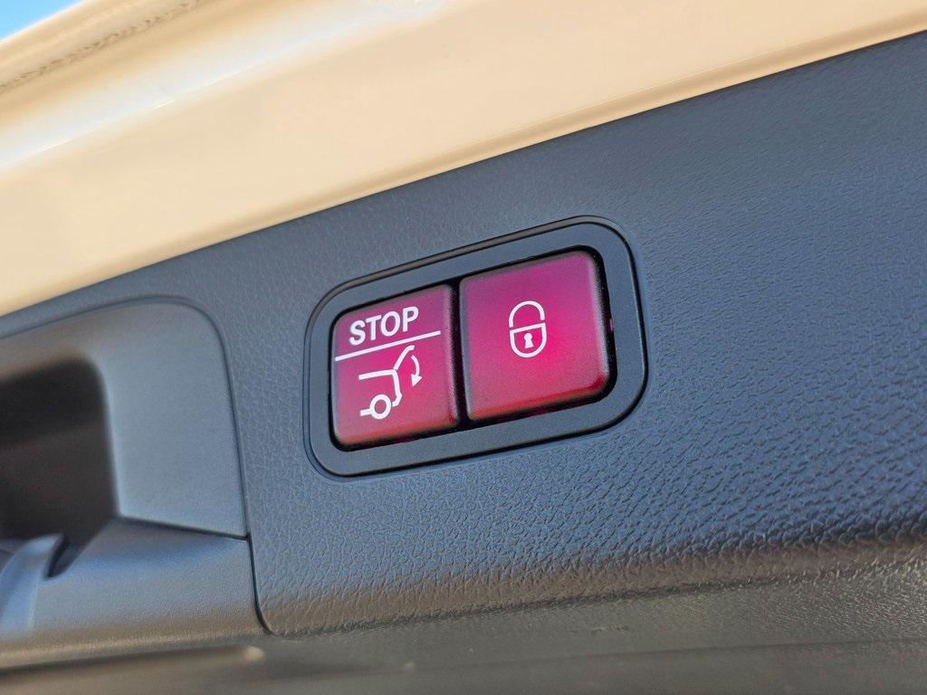 used 2019 Mercedes-Benz GLC 300 car, priced at $17,888