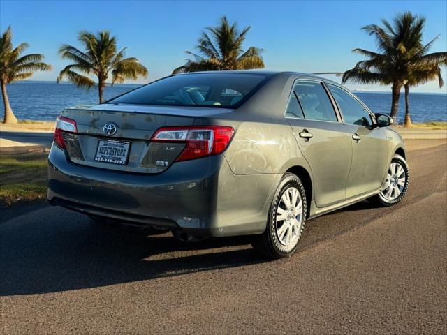 used 2014 Toyota Camry Hybrid car