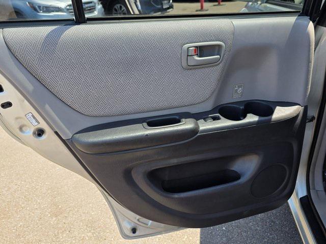 used 2003 Toyota Highlander car, priced at $6,995