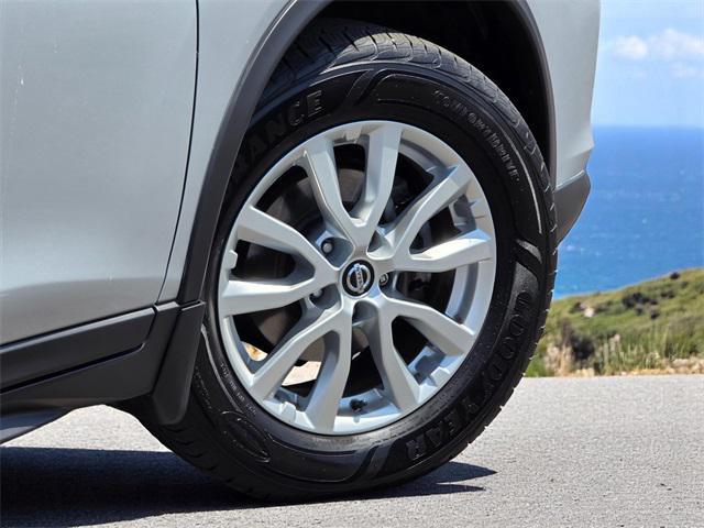 used 2018 Nissan Rogue car, priced at $15,499
