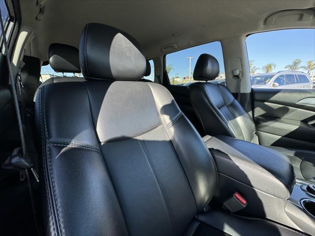 used 2020 Nissan Pathfinder car, priced at $23,999