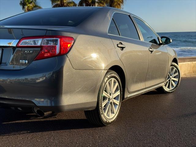 used 2014 Toyota Camry Hybrid car