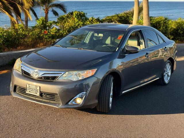 used 2014 Toyota Camry Hybrid car