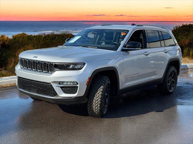 used 2022 Jeep Grand Cherokee car, priced at $24,995