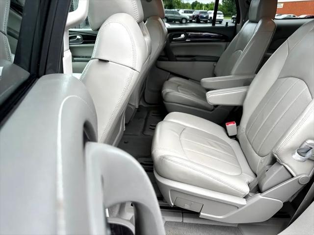 used 2015 Buick Enclave car, priced at $11,500