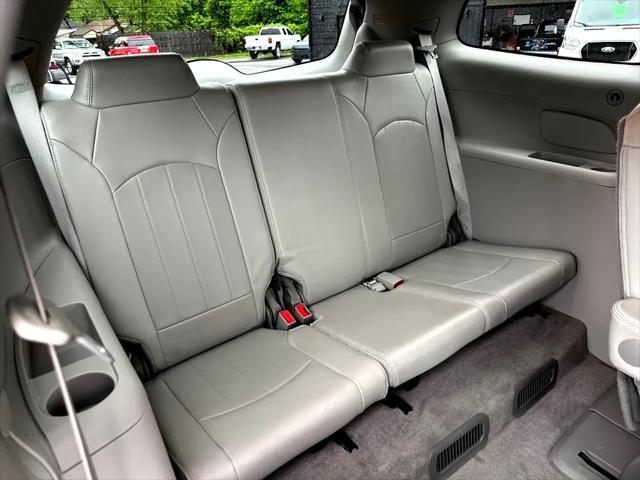 used 2015 Buick Enclave car, priced at $11,500