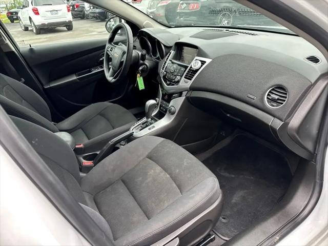 used 2016 Chevrolet Cruze Limited car, priced at $4,500